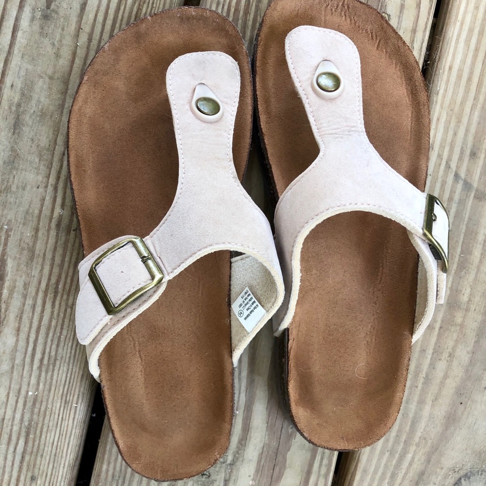 Thong sandals